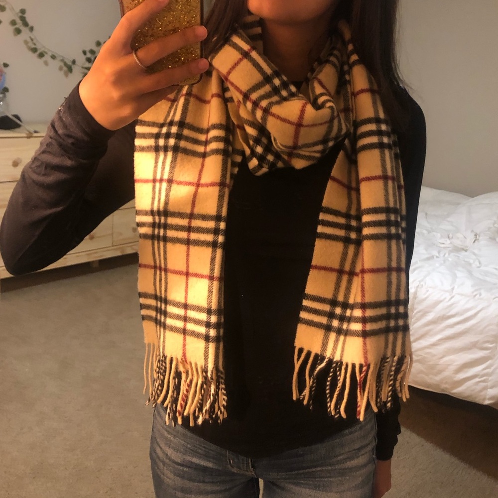 Burberry scarf🎁